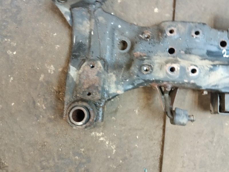 Балка подмоторная