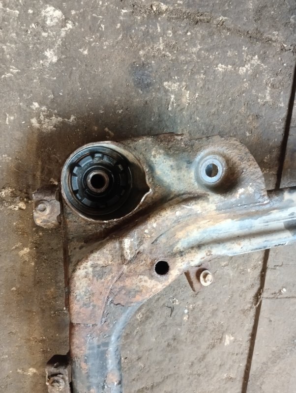 Балка подмоторная