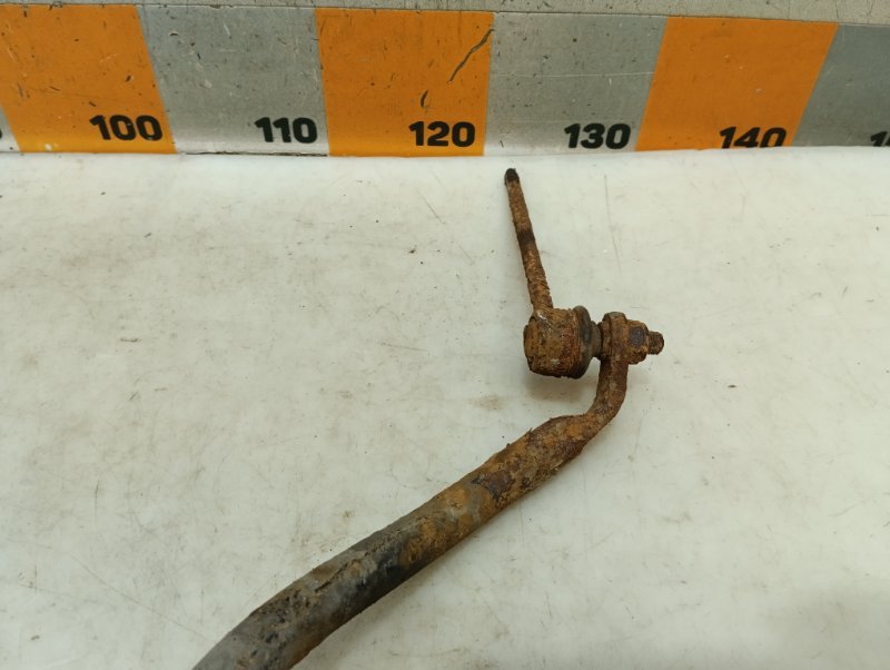 Стабилизатор передний