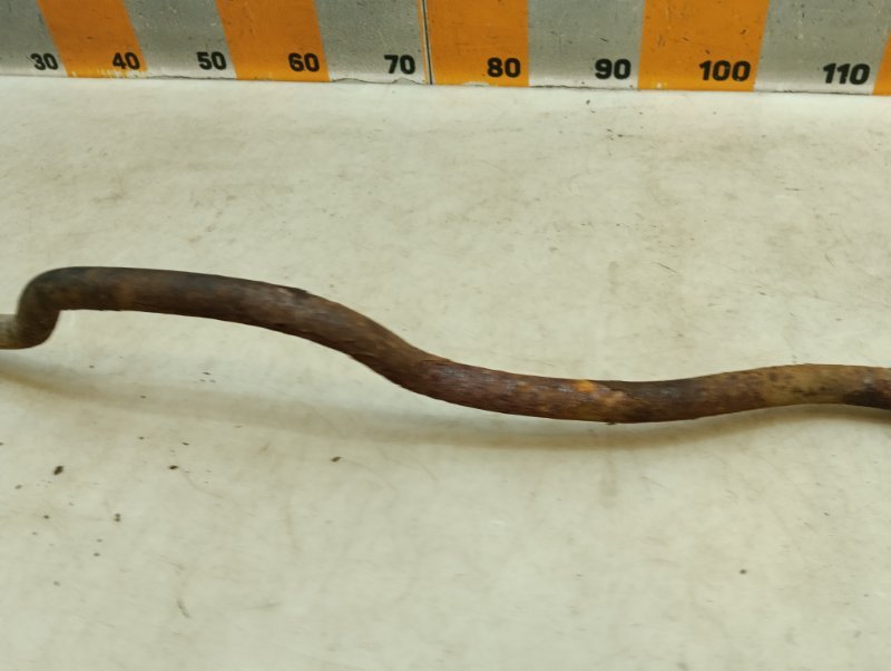 Стабилизатор передний