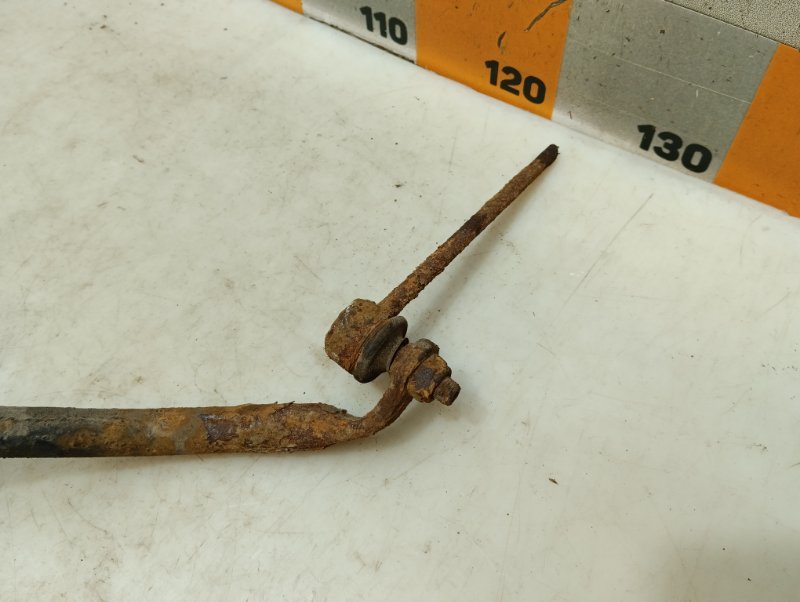 Стабилизатор передний