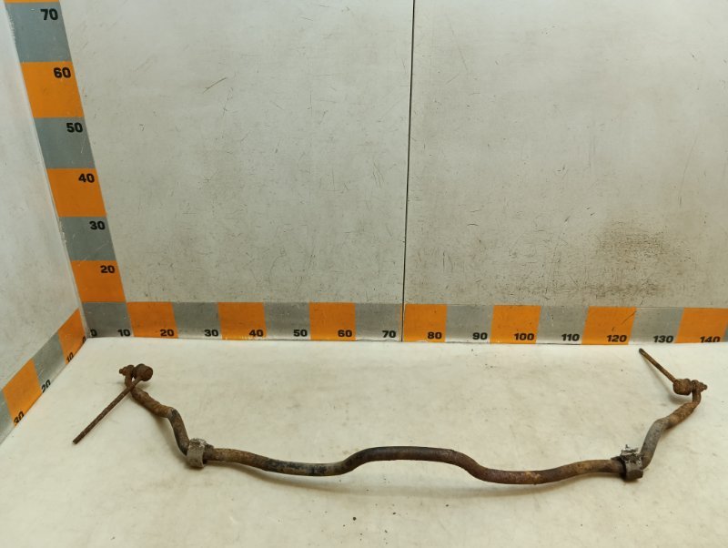 Стабилизатор передний