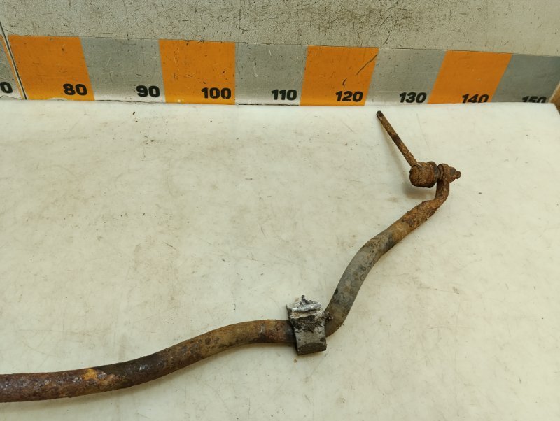 Стабилизатор передний