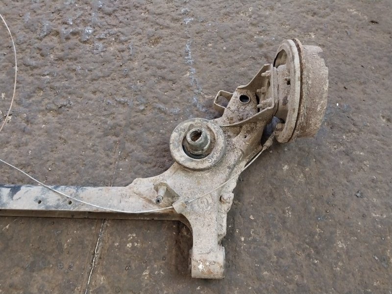 Балка задняя