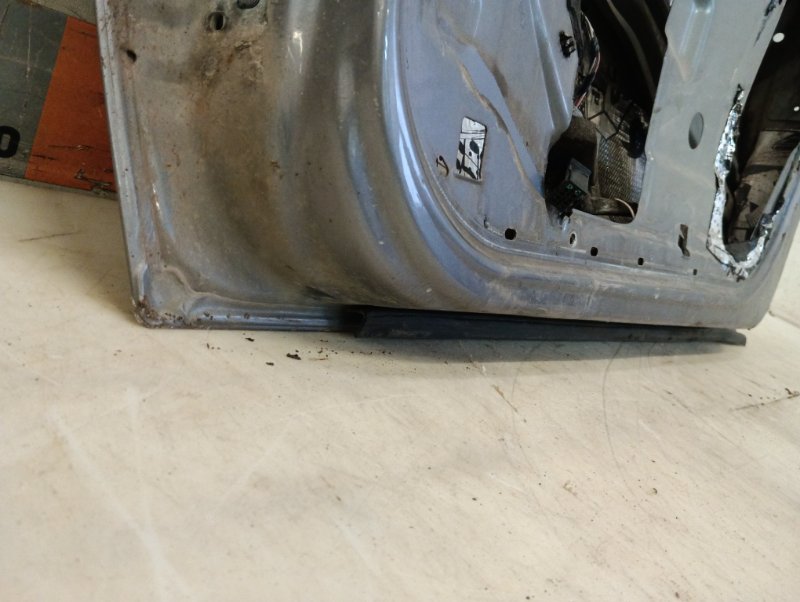 Дверь передняя правая