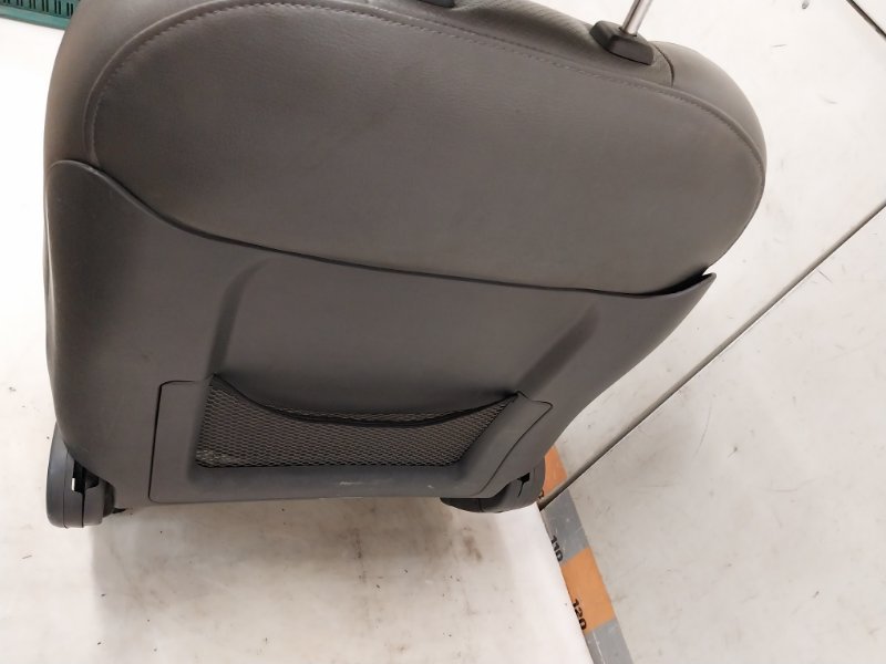 Сиденье переднее правое