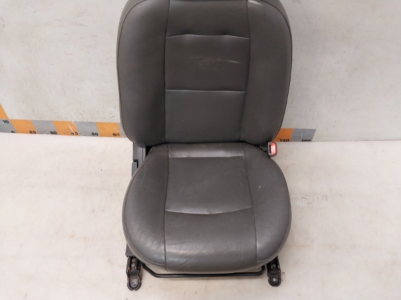 Сиденье переднее правое