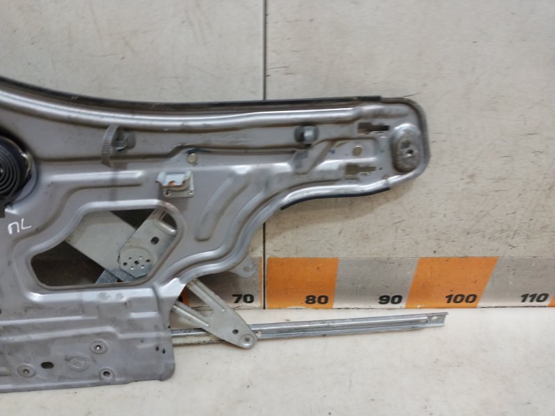 Стеклоподъемник электр. передний левый