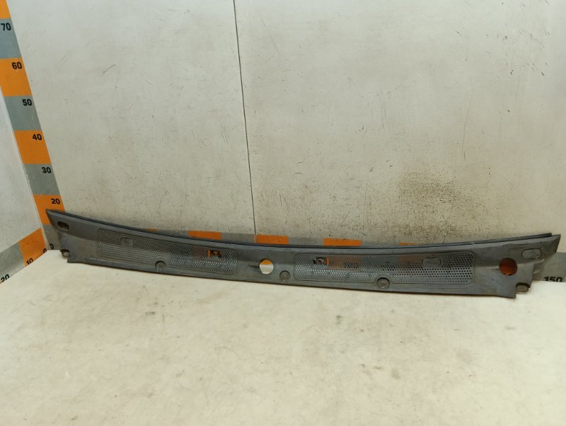 Решетка стеклоочистителей (Жабо)