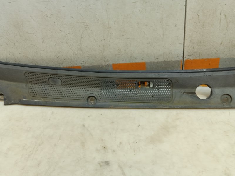 Решетка стеклоочистителей (Жабо)