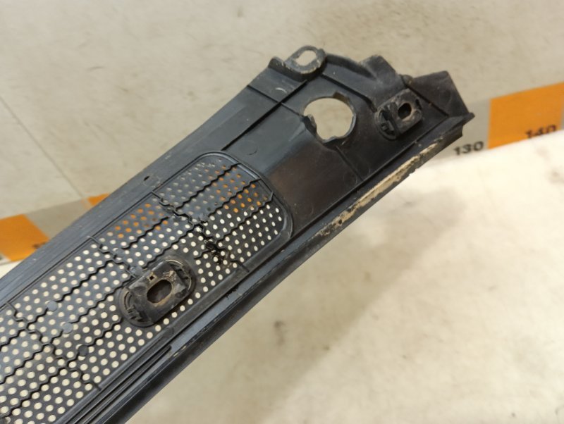 Решетка стеклоочистителей (Жабо)