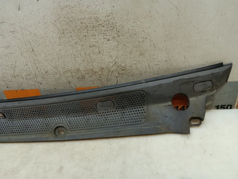 Решетка стеклоочистителей (Жабо)