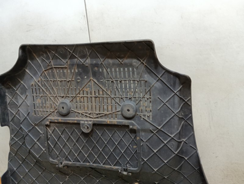 Крышка двигателя