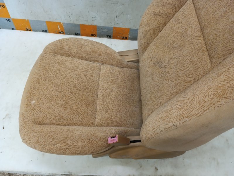 Сиденье переднее правое