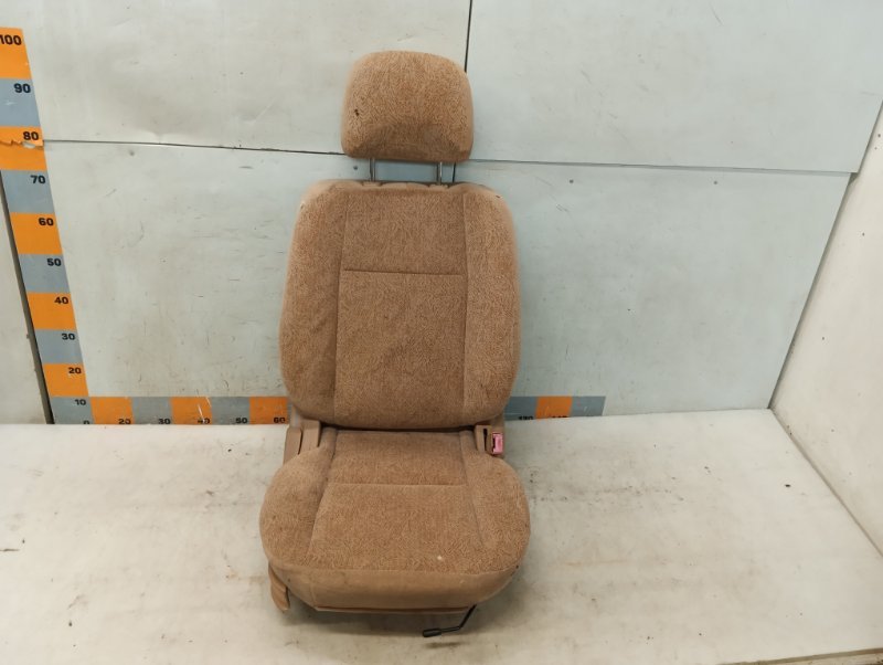 Сиденье переднее правое