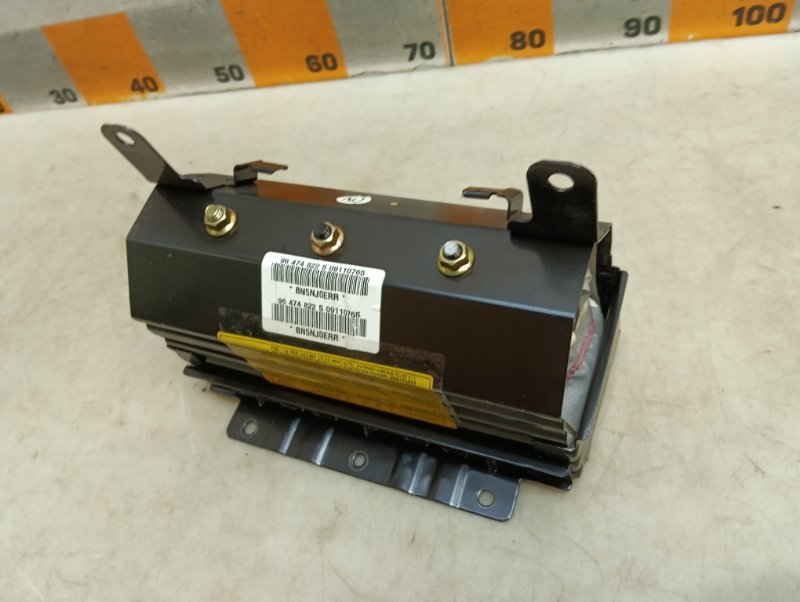 Подушка безопасности пассажирская (в торпедо)