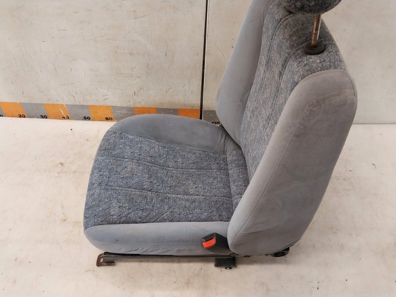 Сиденье переднее правое