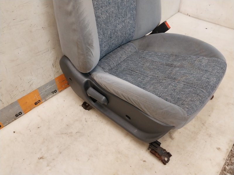 Сиденье переднее правое
