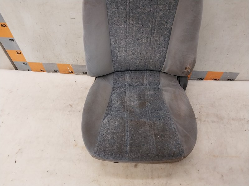 Сиденье переднее левое