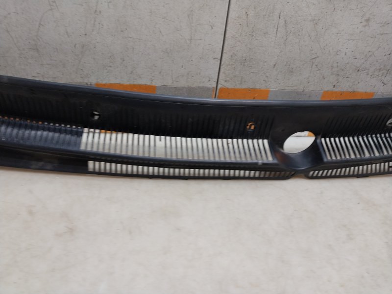 Решетка стеклоочистителей (Жабо)