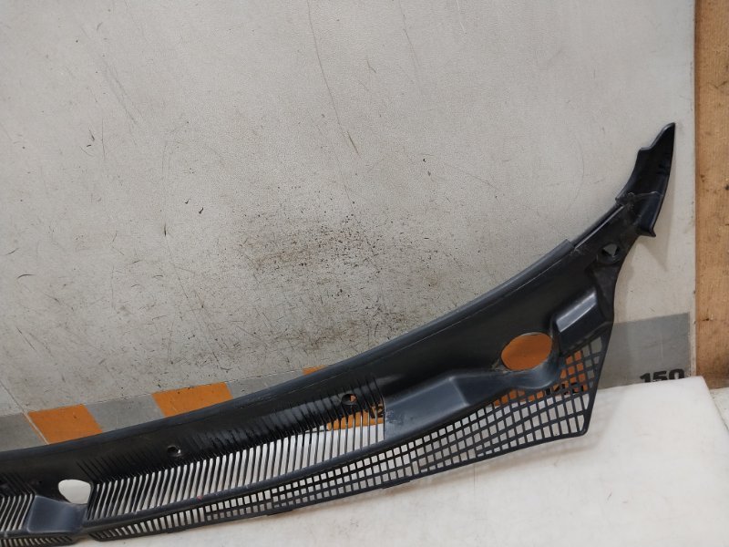 Решетка стеклоочистителей (Жабо)