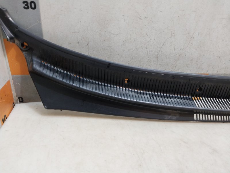 Решетка стеклоочистителей (Жабо)