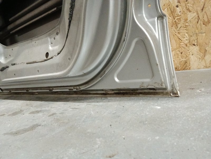 Дверь передняя правая