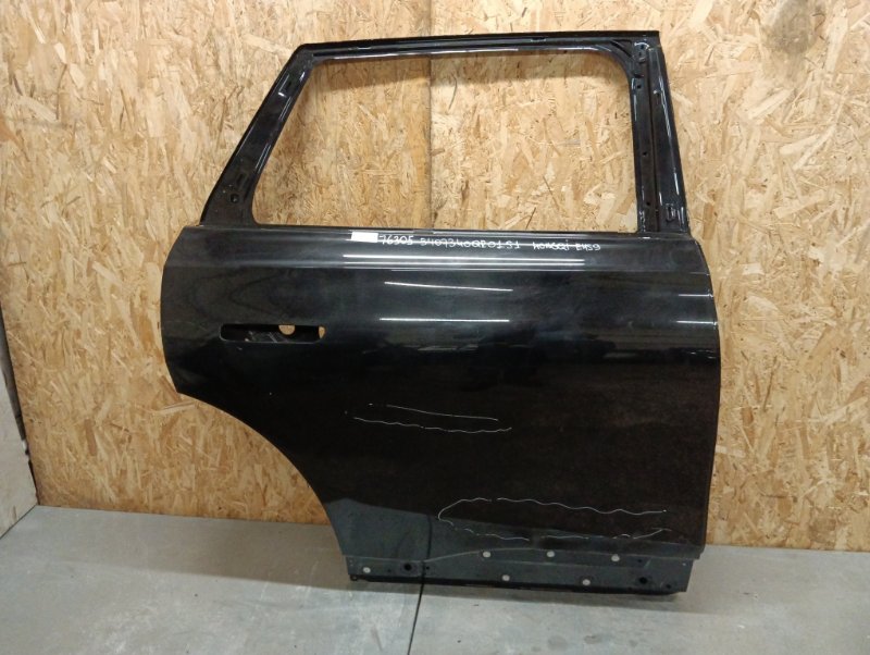 Дверь задняя правая