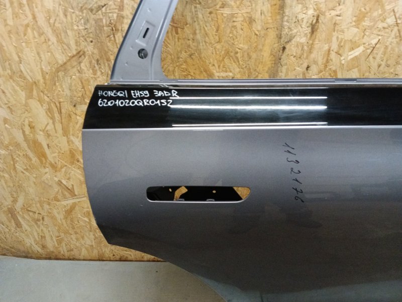 Дверь задняя правая