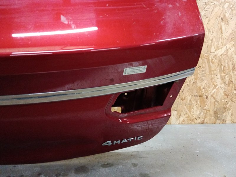 Дверь багажника