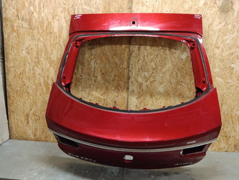 Дверь багажника