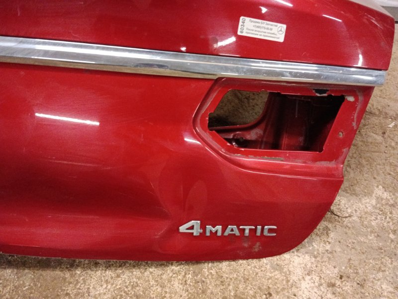 Дверь багажника