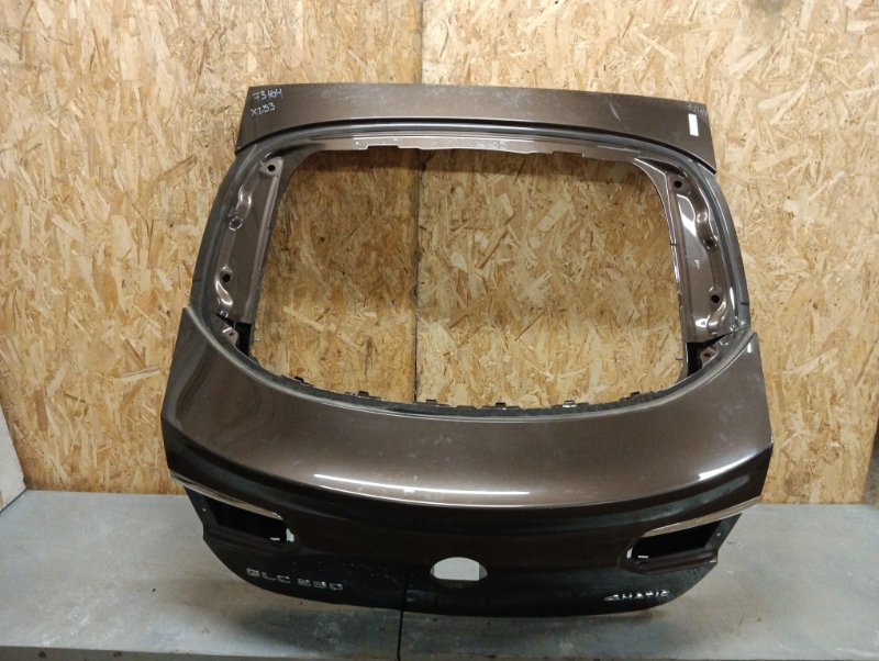 Дверь багажника