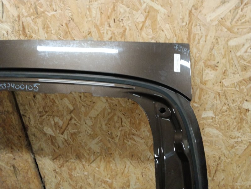 Дверь багажника