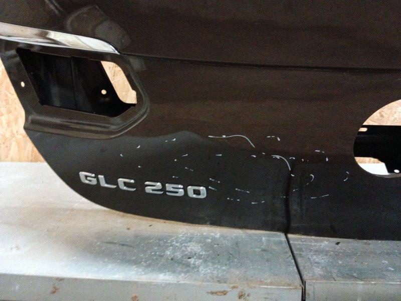 Дверь багажника