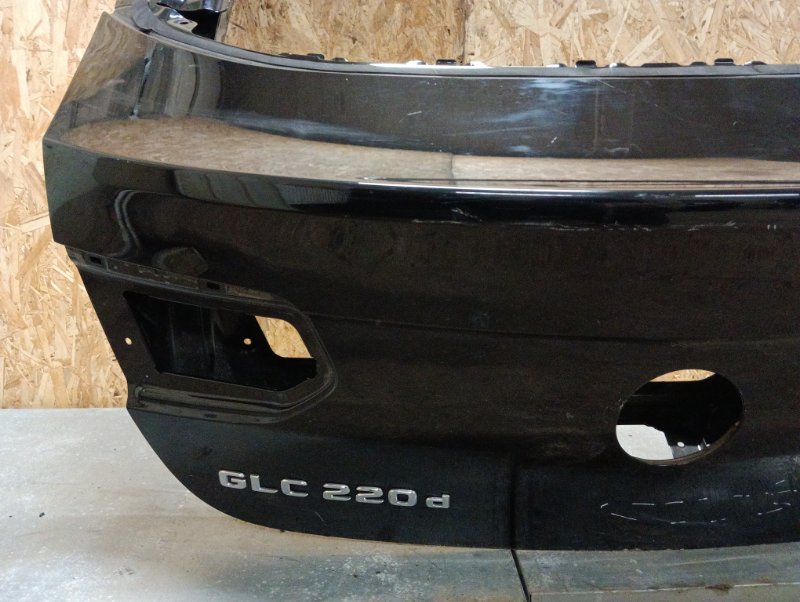 Дверь багажника