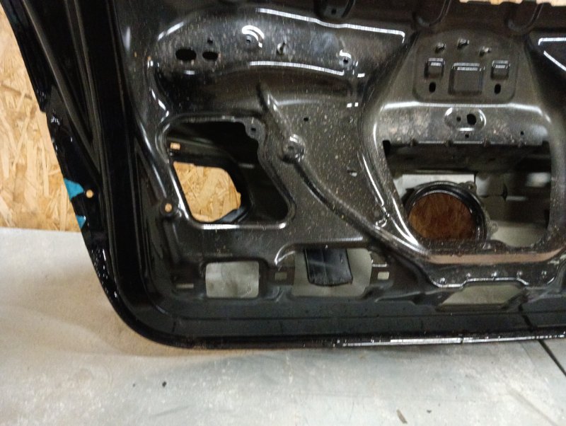 Дверь багажника