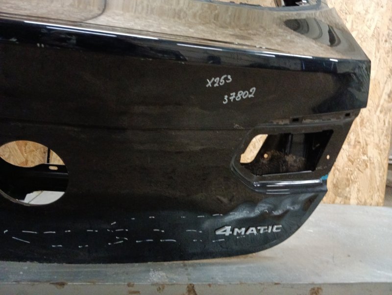 Дверь багажника