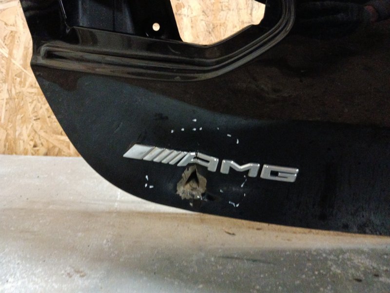 Дверь багажника