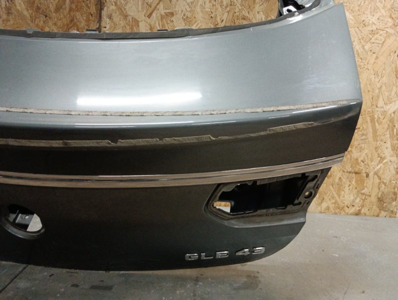 Дверь багажника