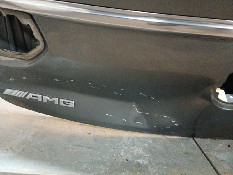 Дверь багажника