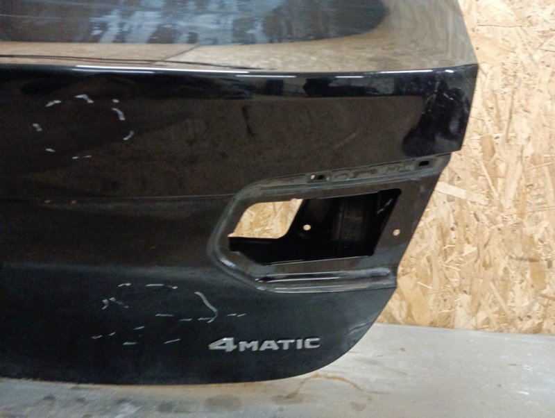 Дверь багажника