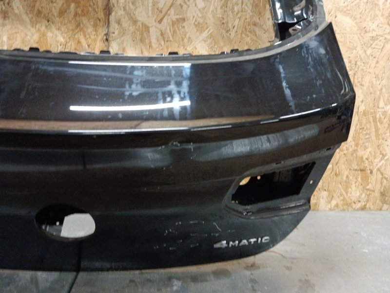 Дверь багажника