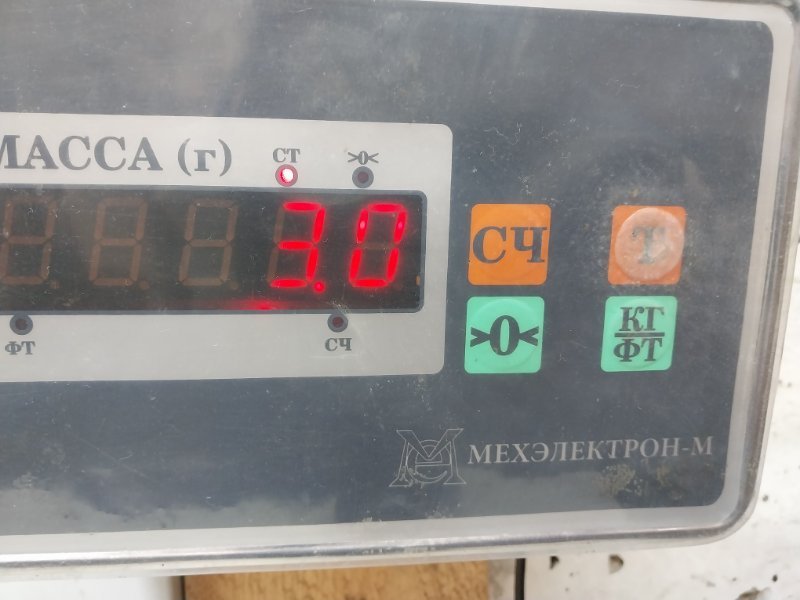 Стекло двери передней правой