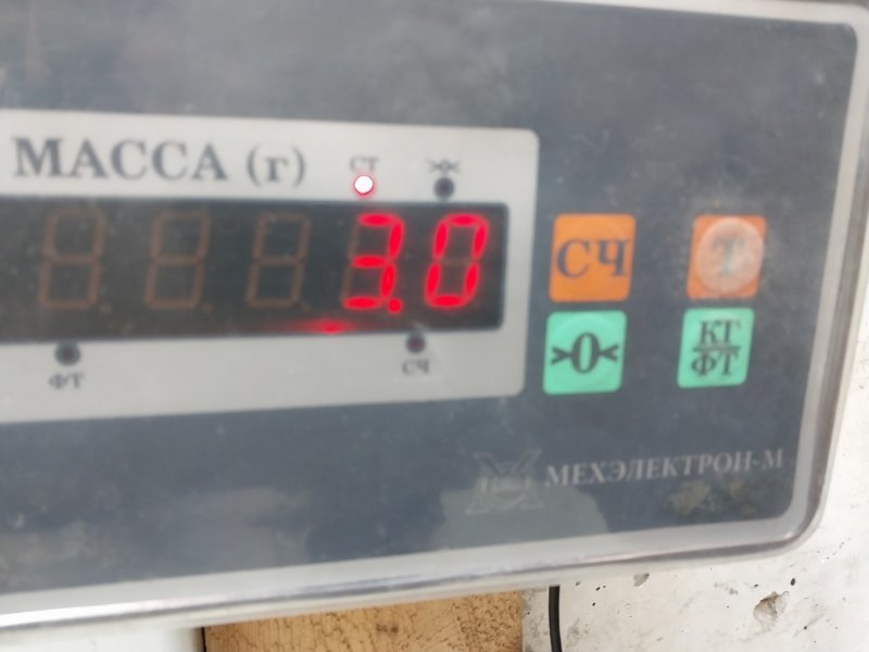 Стекло двери передней левой