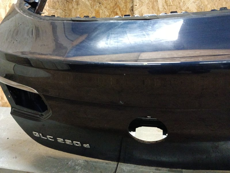 Дверь багажника