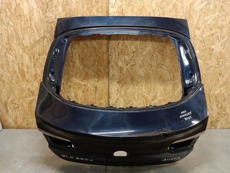 Дверь багажника