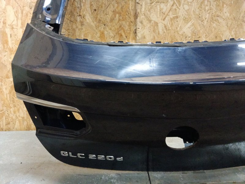 Дверь багажника