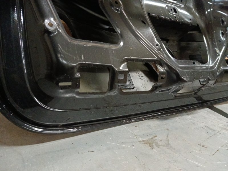 Дверь багажника