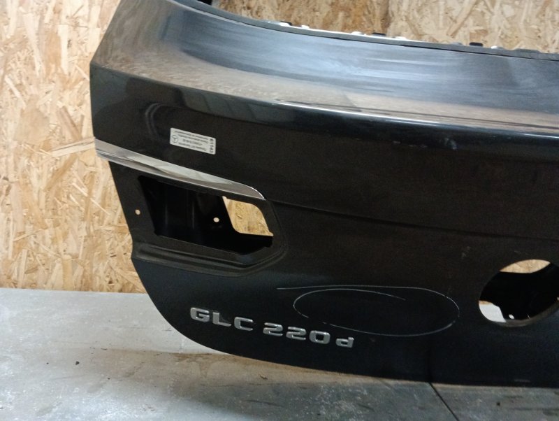 Дверь багажника